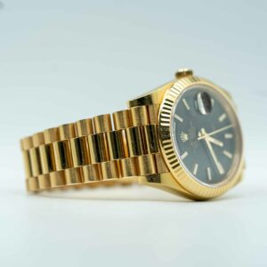Rolex Day Date 40 Yellow Gold Black